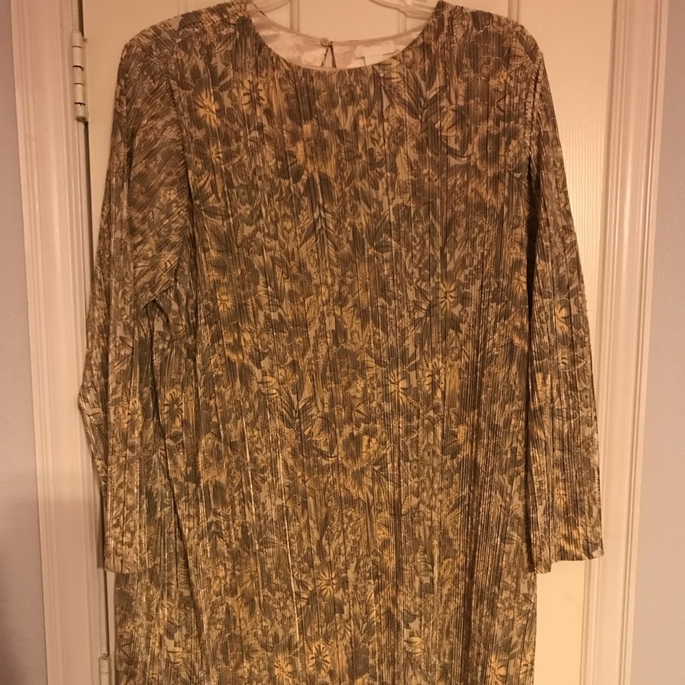 Holiday accordion style shift dress size XL